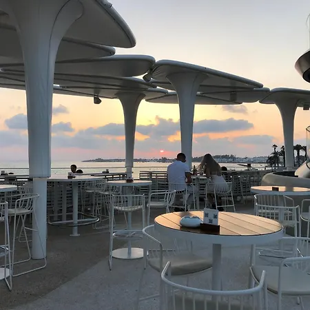 1b Seaside Orchid, Sea, Center *