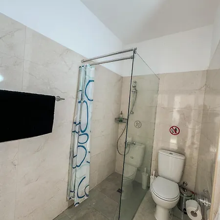 1b Seaside Orchid, Sea, Center