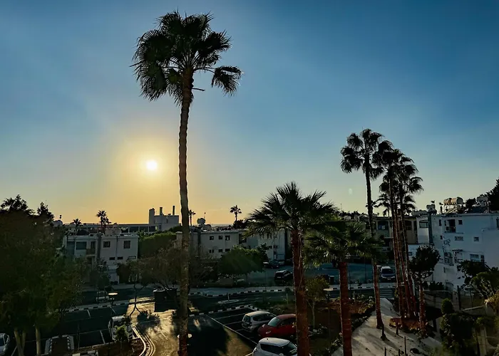 1b Seaside Orchid, Sea, Center *