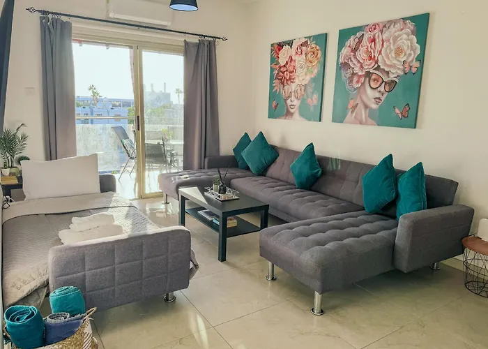 1b Seaside Orchid, Sea, Center