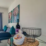 1b Seaside Orchid, Sea, Center Daire