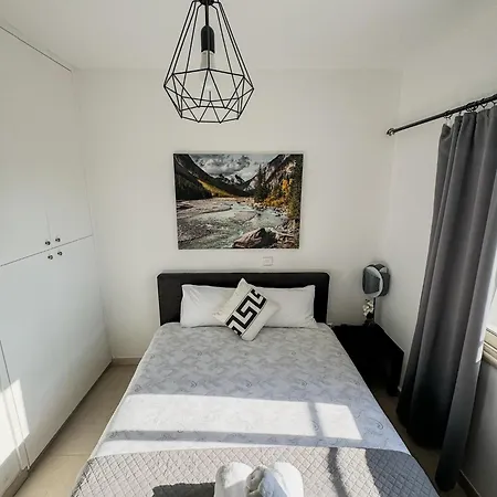 1b Seaside Orchid, Sea, Center Apartment Paphos