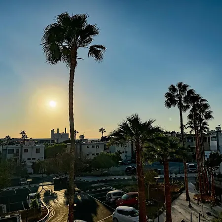 1b Seaside Orchid, Sea, Center *