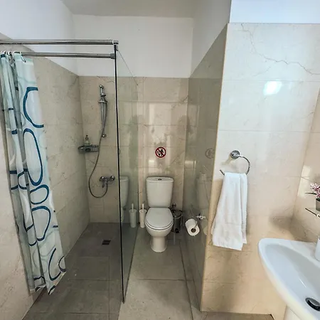 1b Seaside Orchid, Sea, Center